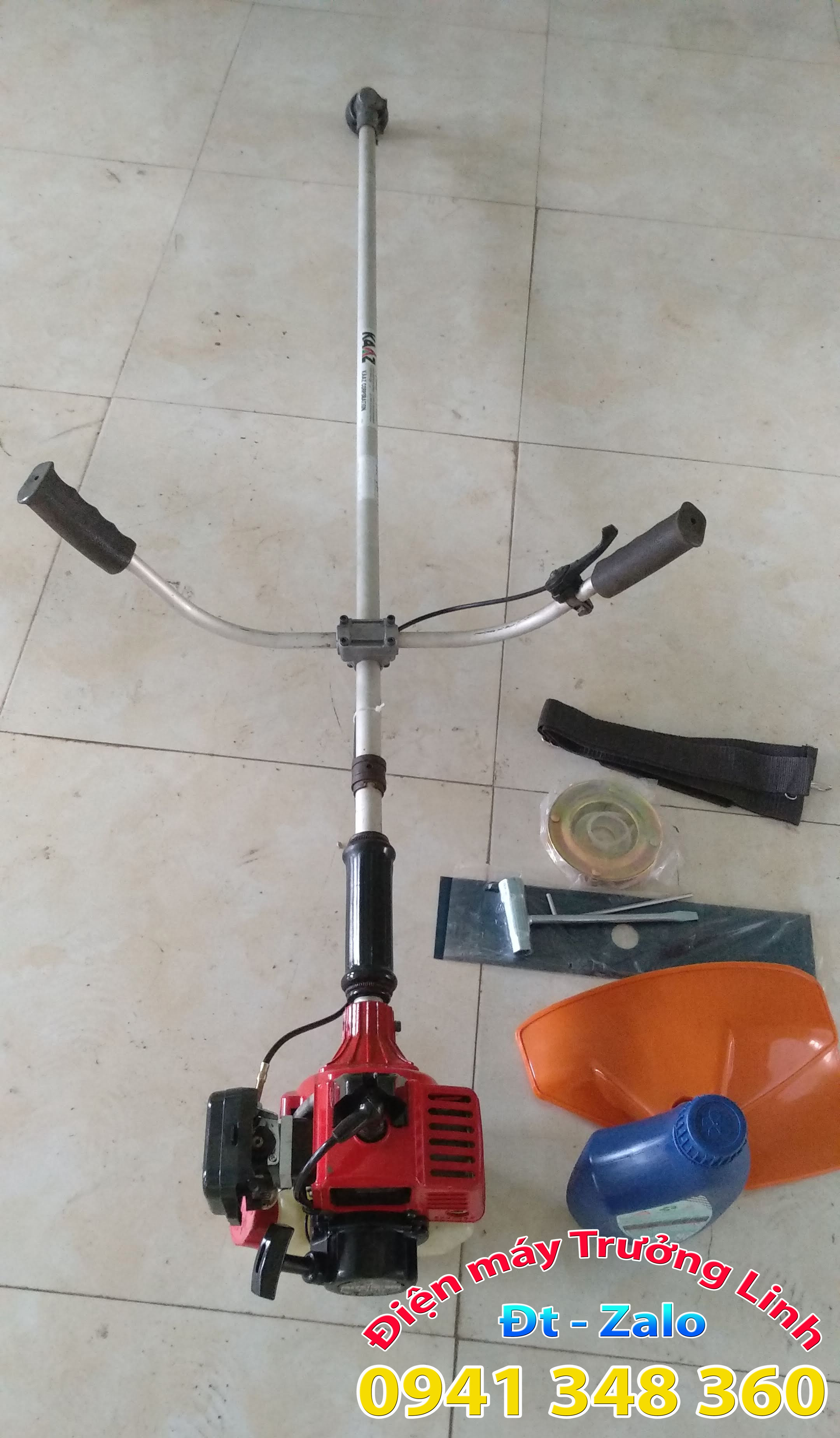 Máy cắt cỏ nhật bãi Mitsubishi T100 đẹp (TẶNG CHAI 1 LÍT NHỚT 2T CHÍNH HÃNG DÙNG PHA XĂNG)