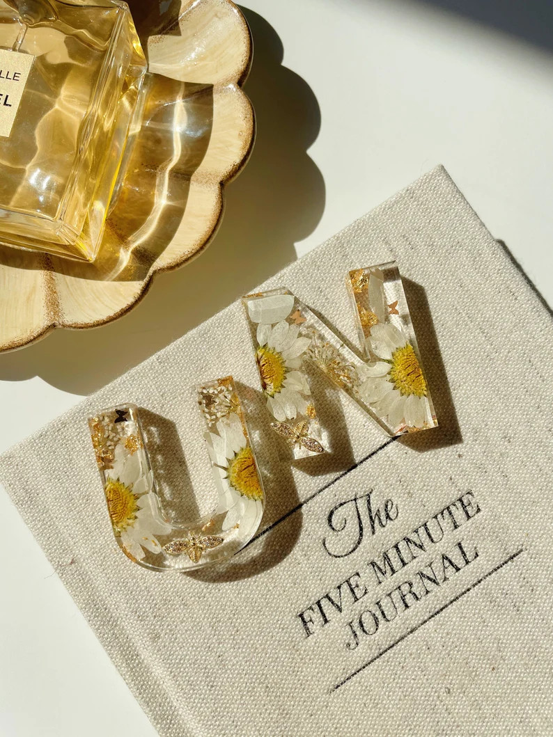 Móc khóa handmade resin theo yêu cầu