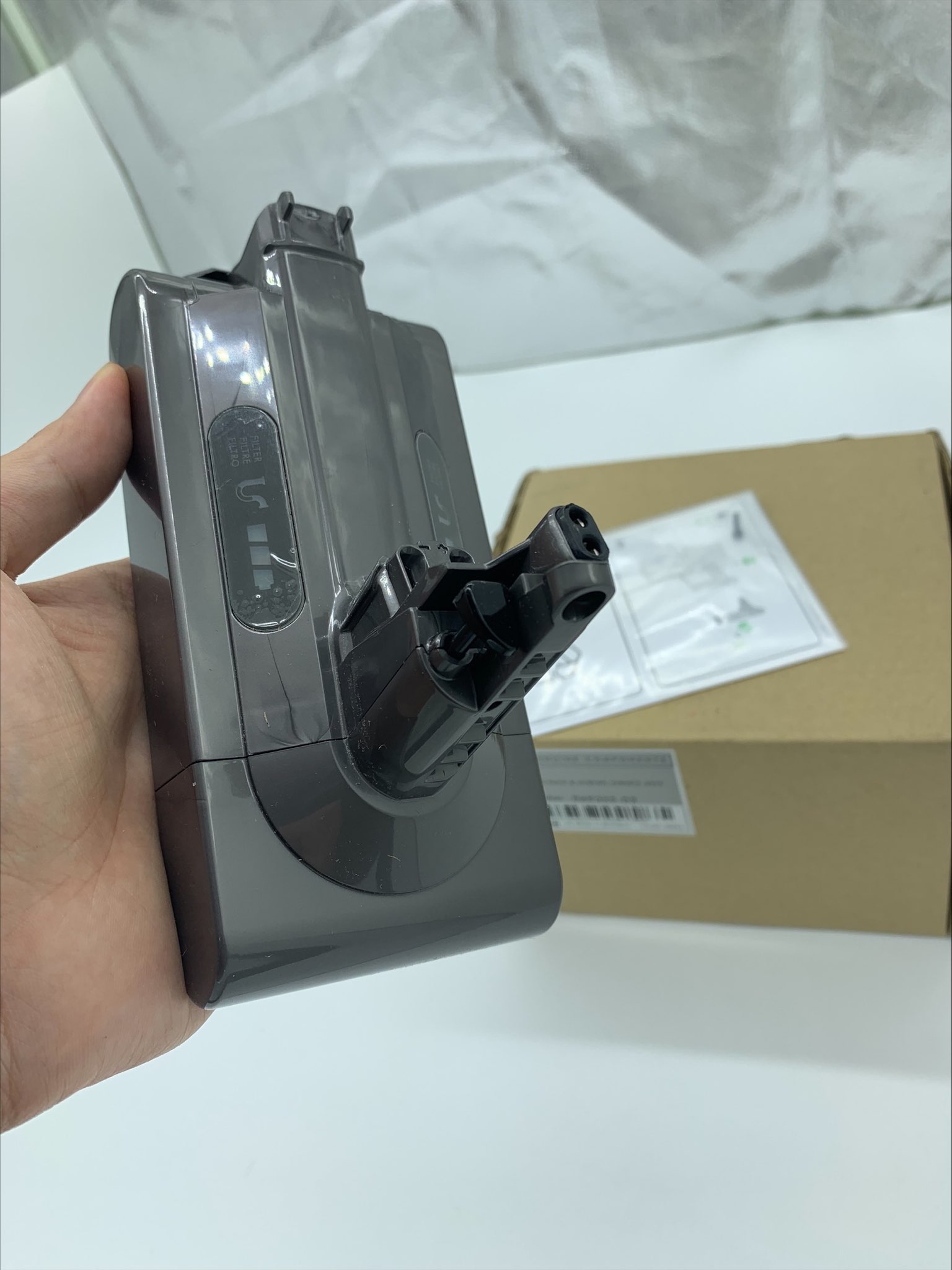 [Dyson V10 Battery] Pin sạc máy hút bụi Dyson V10 chính hãng  - 100% Authentic