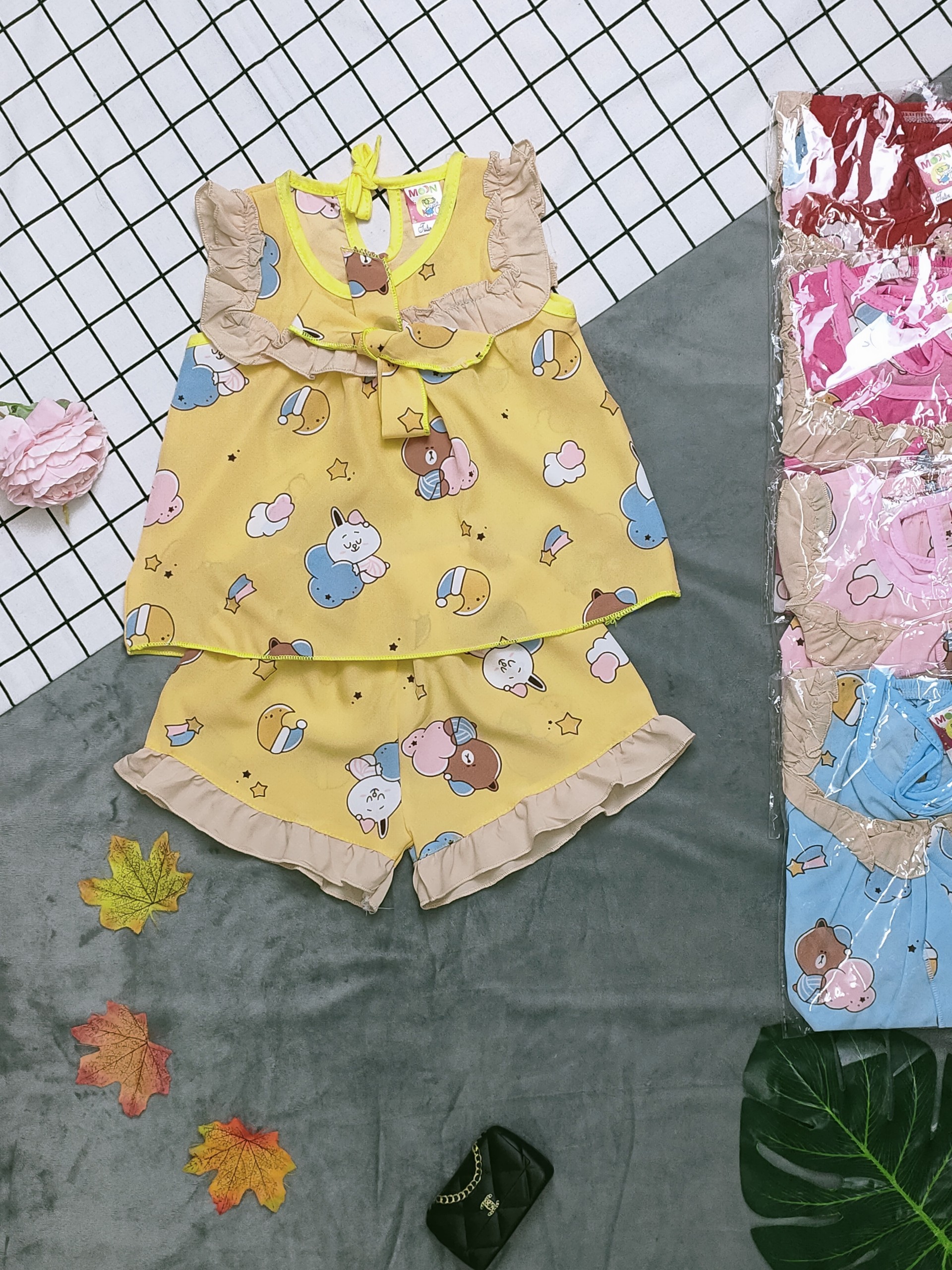 Bộ Lụa Tay Cánh Tiên Viền Bé (6-18kg) ( giao màu ngẫu nhiên)