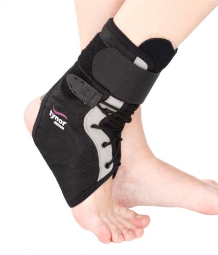 Đai nẹp cố định cổ chân có dây buộc Tynor D02