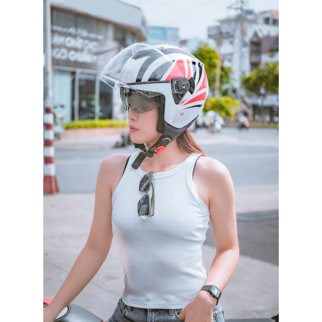 Kính Chắn Gió Mũ Bảo Hiểm YOHE 852