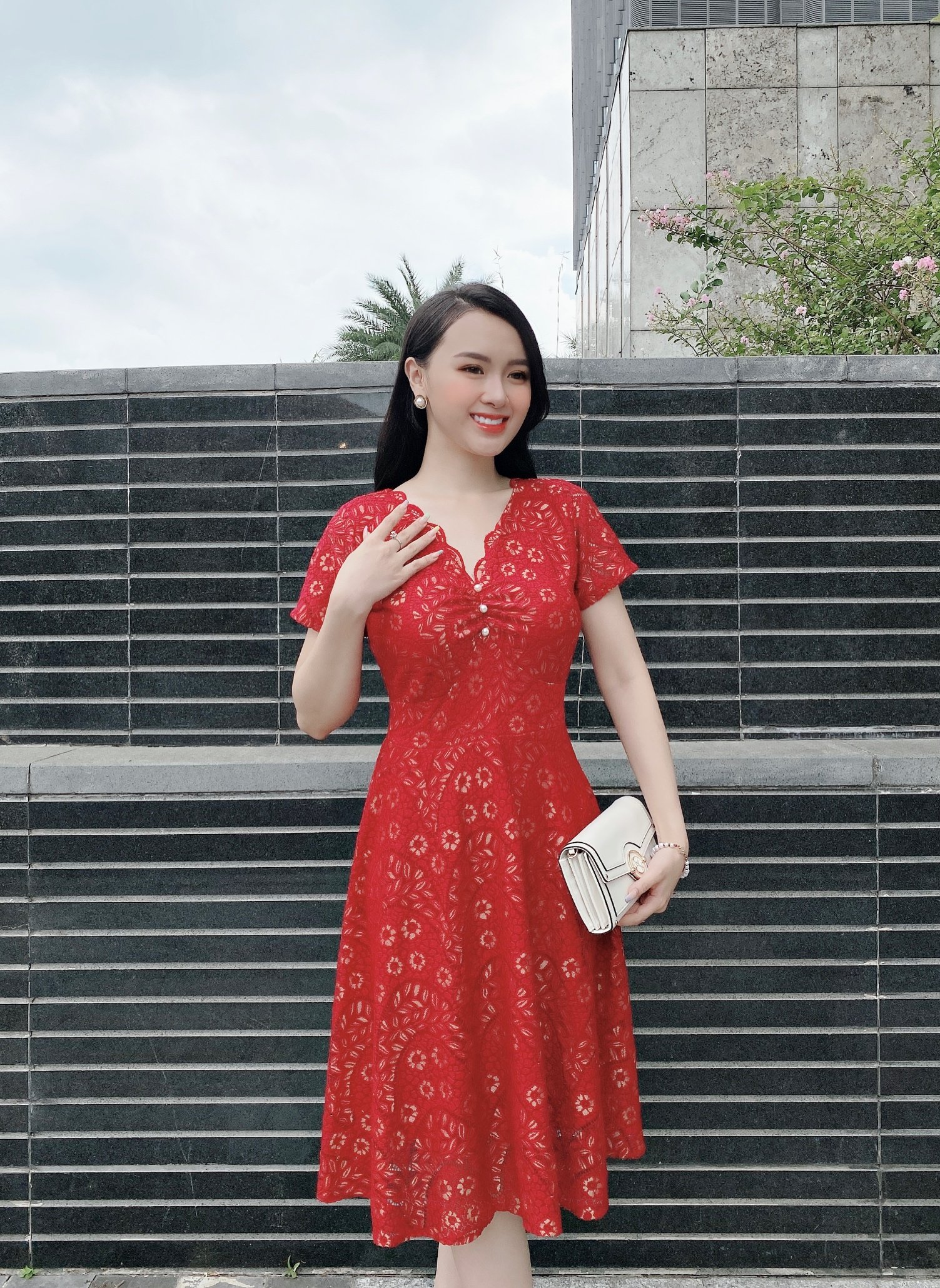 [4.4 Hoàn tiền 15%]ĐẦM REN CỔ V PHỐI NGỌC - DAM 0020