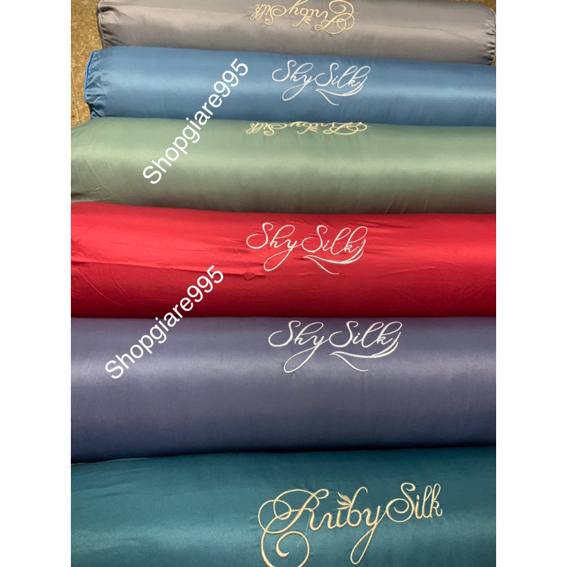 Vỏ gối ôm chất liệu Lụa Sateen ( Có kéo khoá )