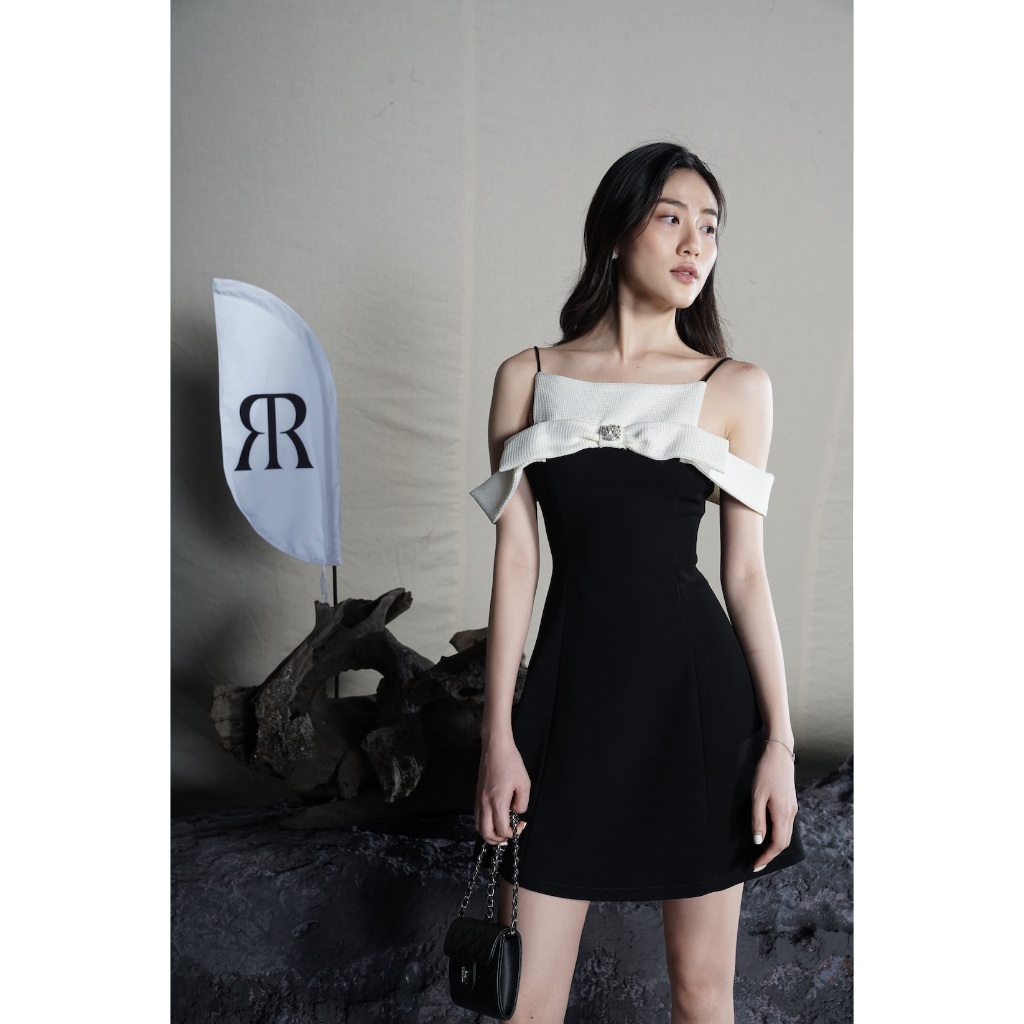 RẬP - Đầm Dây Trễ Vai Đính Đá Thân Xòe - PRIME 06