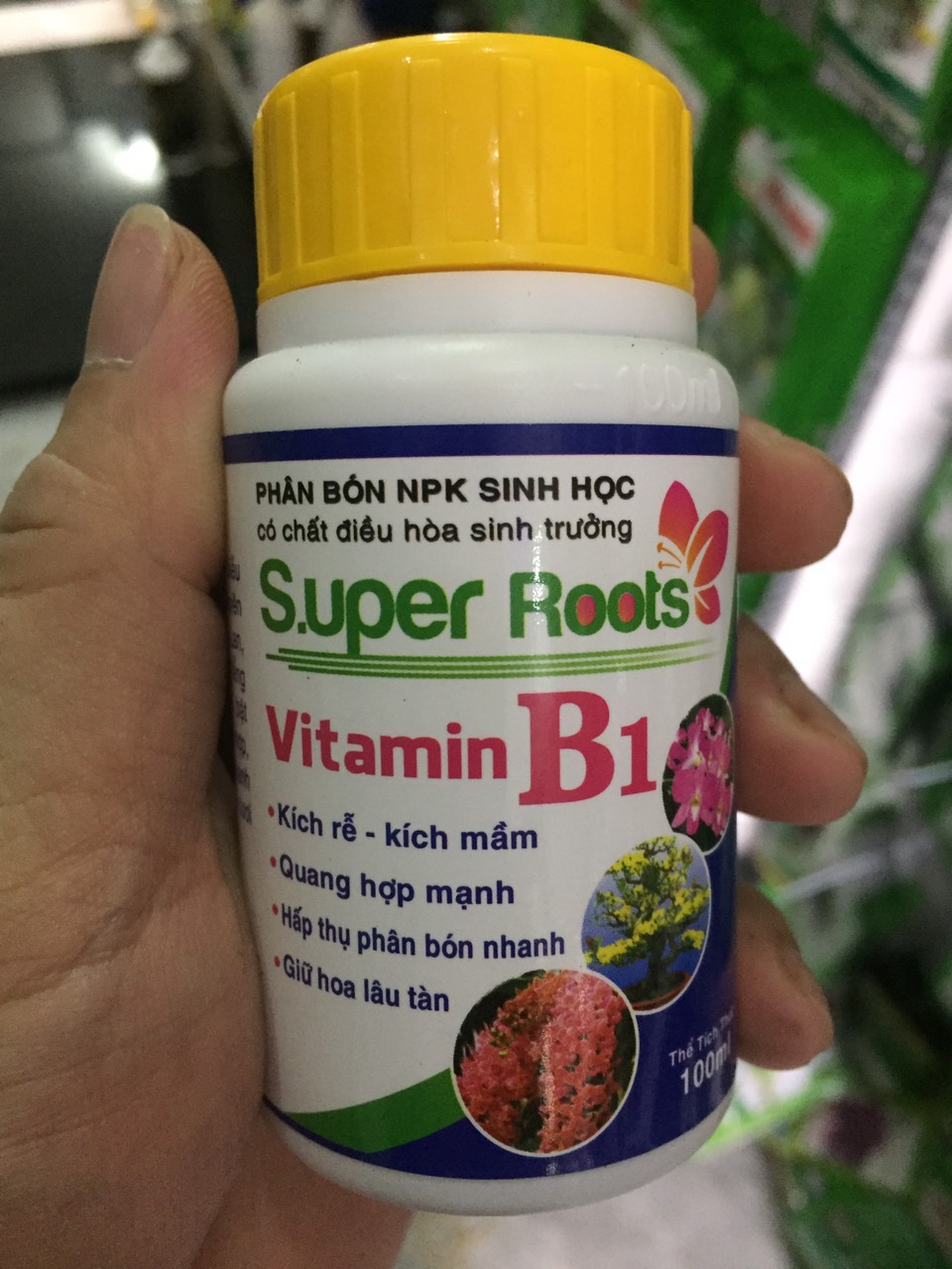 [HCM]PHÂN BÓN NPK SINH HỌC SUPER ROOTS VITAMIN B1 CHAI 100ML