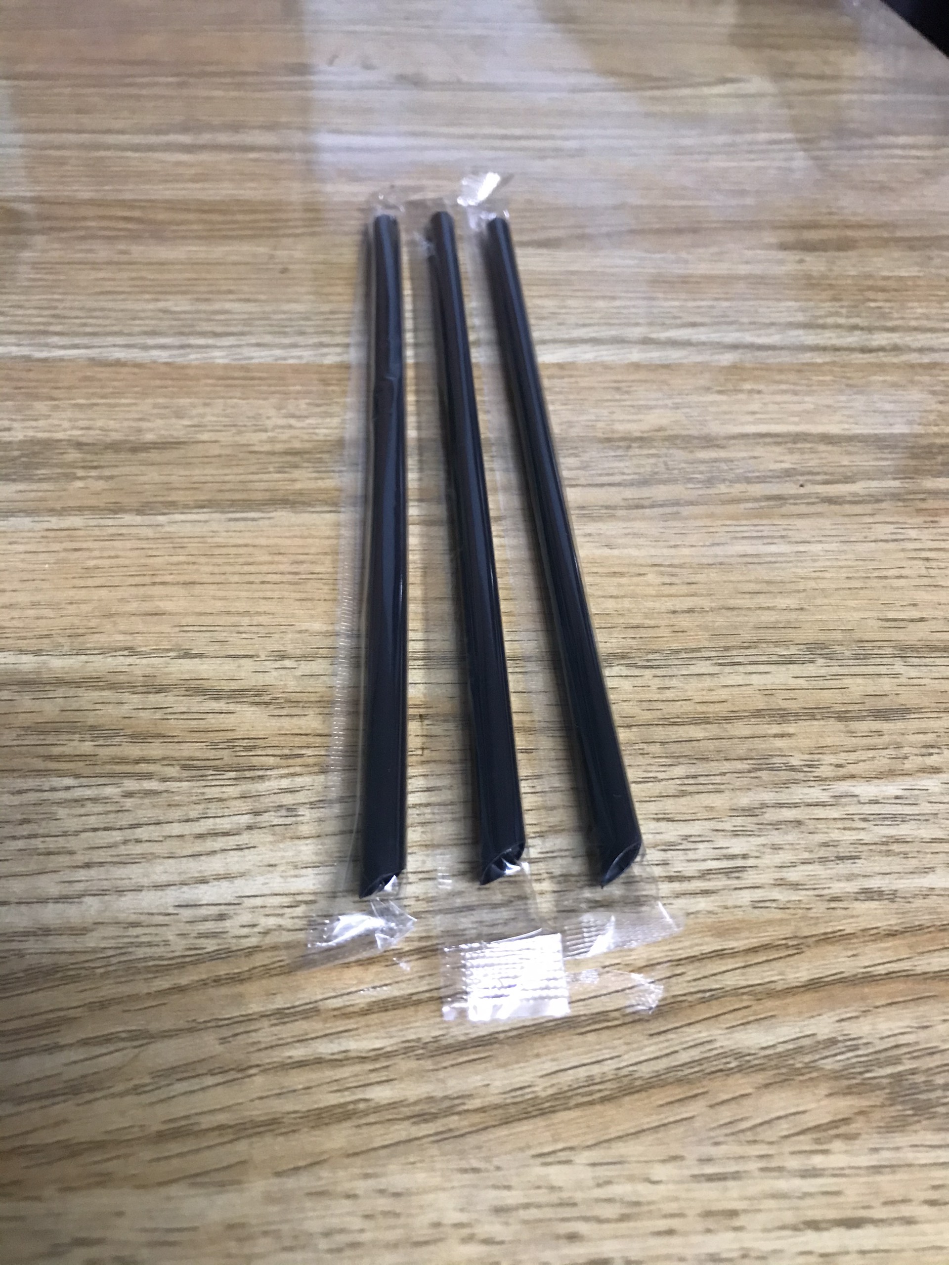 [HCM] 0.5KG ỐNG HÚT ĐEN - ỐNG HÚT THẲNG ĐẦU NHỌN PHI 6 ( CÓ BỌC MÀNG )