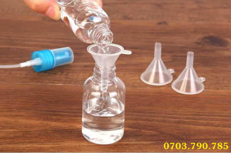 Phễu nhựa mini chiết mỹ phẩm
