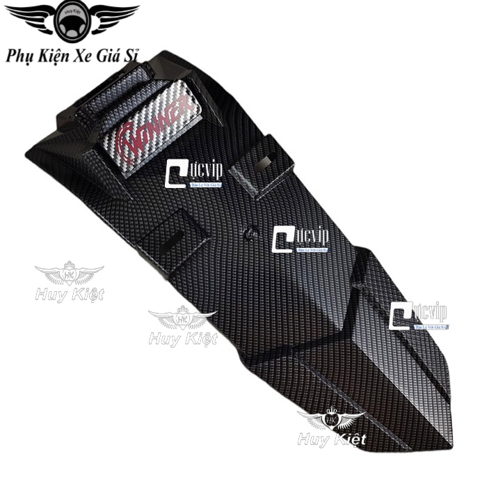 Dè chắn bùn sau carbon có đèn gắn xe winner 150, winner v1 kiểu dáng fz u-ms6109