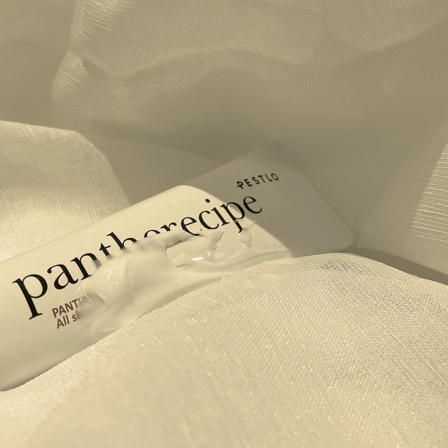 Kem dưỡng ẩm PESTLO Panthenol & Ceramide