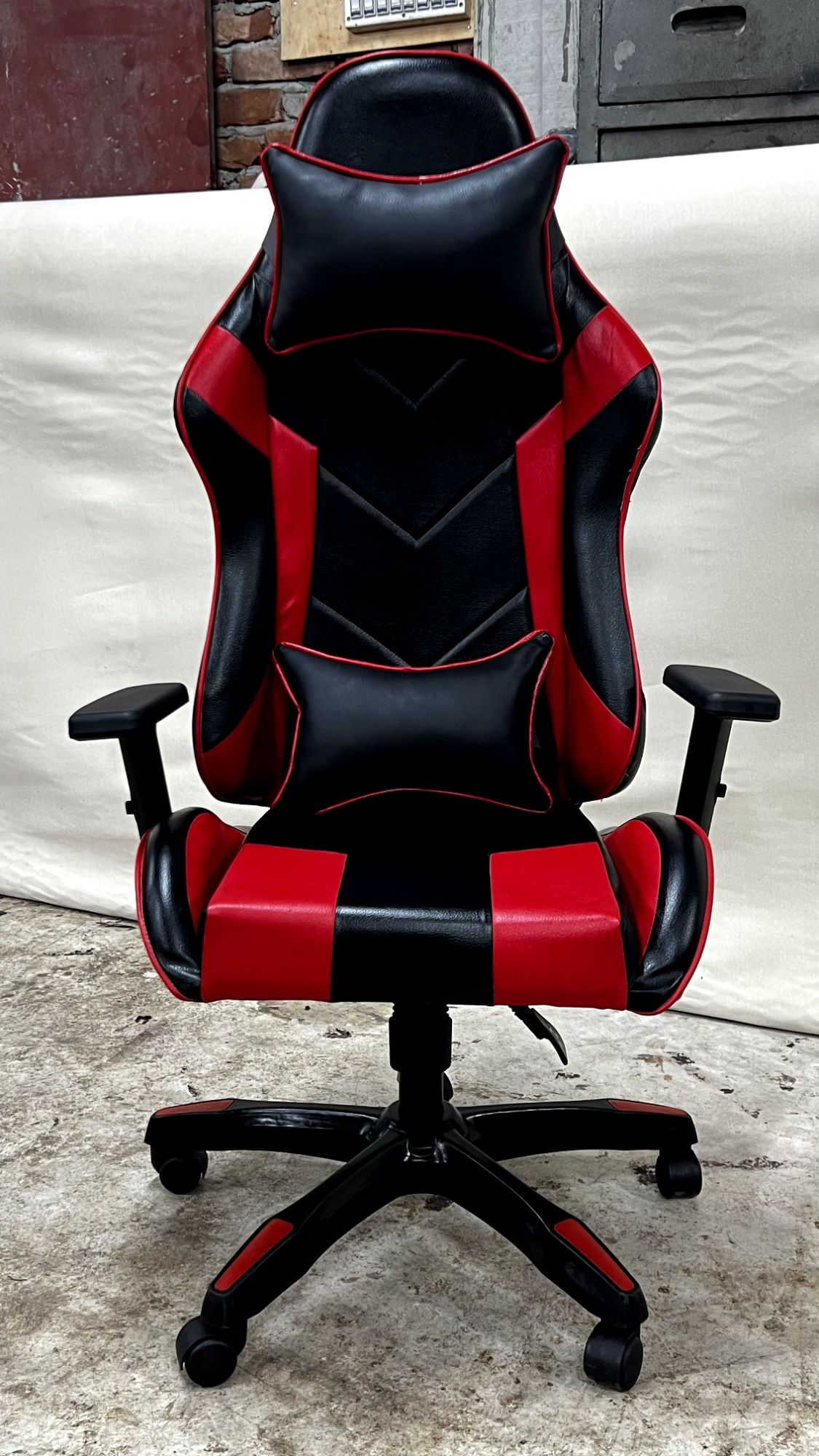 Gaming Chair/ Chairs/ Furnicom Chair/ Home office Chair table/ Office Chair/ Executive Chair. 