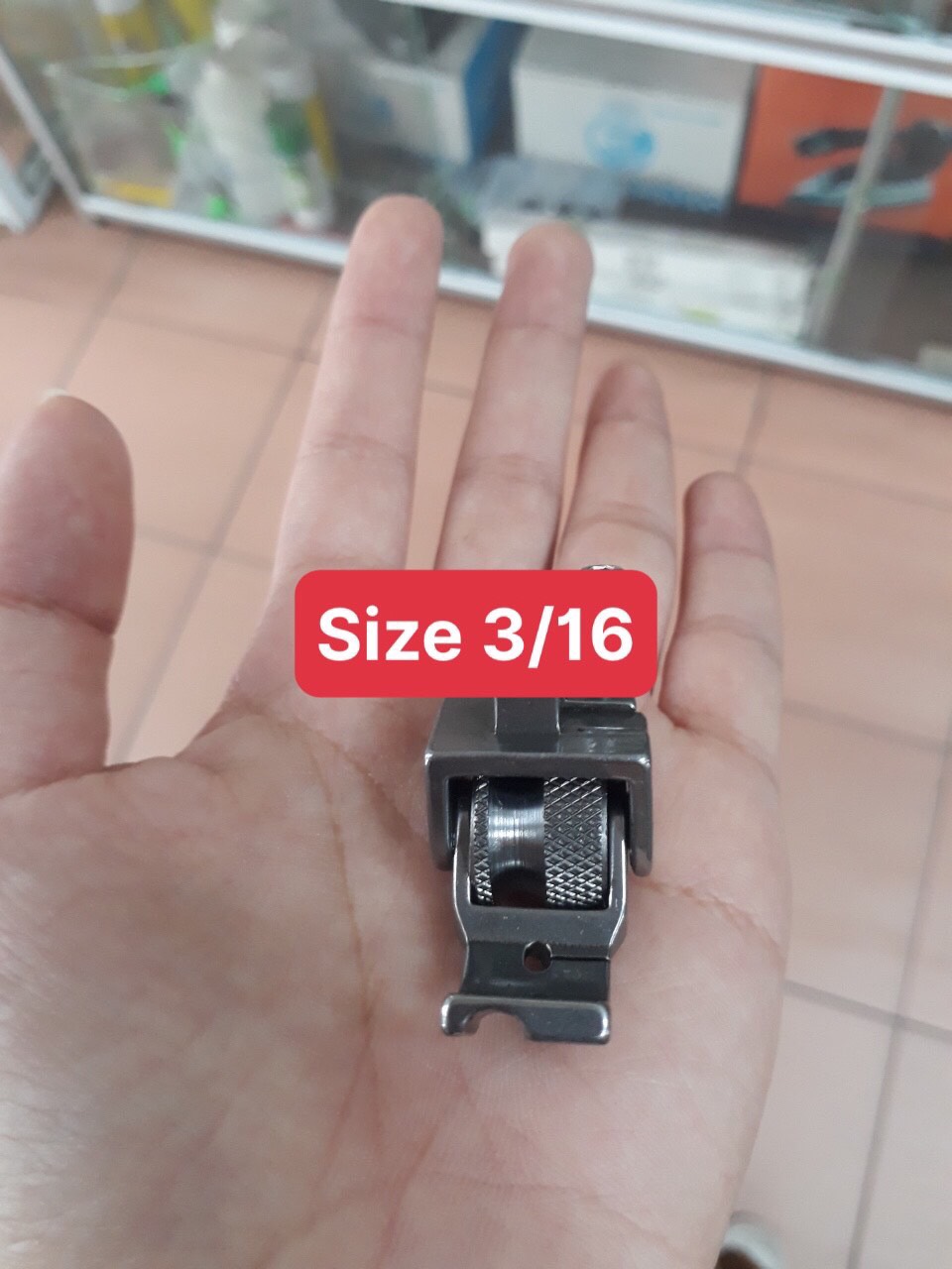 Chân vịt chống nhăn may lé,may gân , chân vịt chống nhăn sắc nhiễn có rãnh 3/16 4,8li