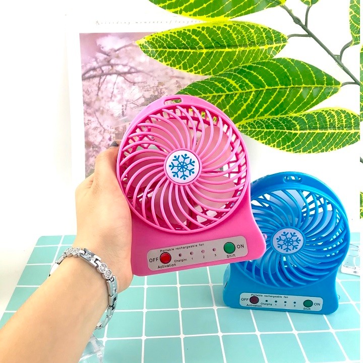 Quạt mini 3 tốc độ,có pin sạc