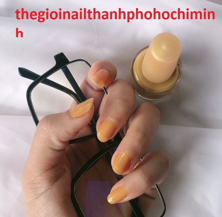 Sơn móng ATP nắp vàng màu giống hình - Trường Thọ, TĐ