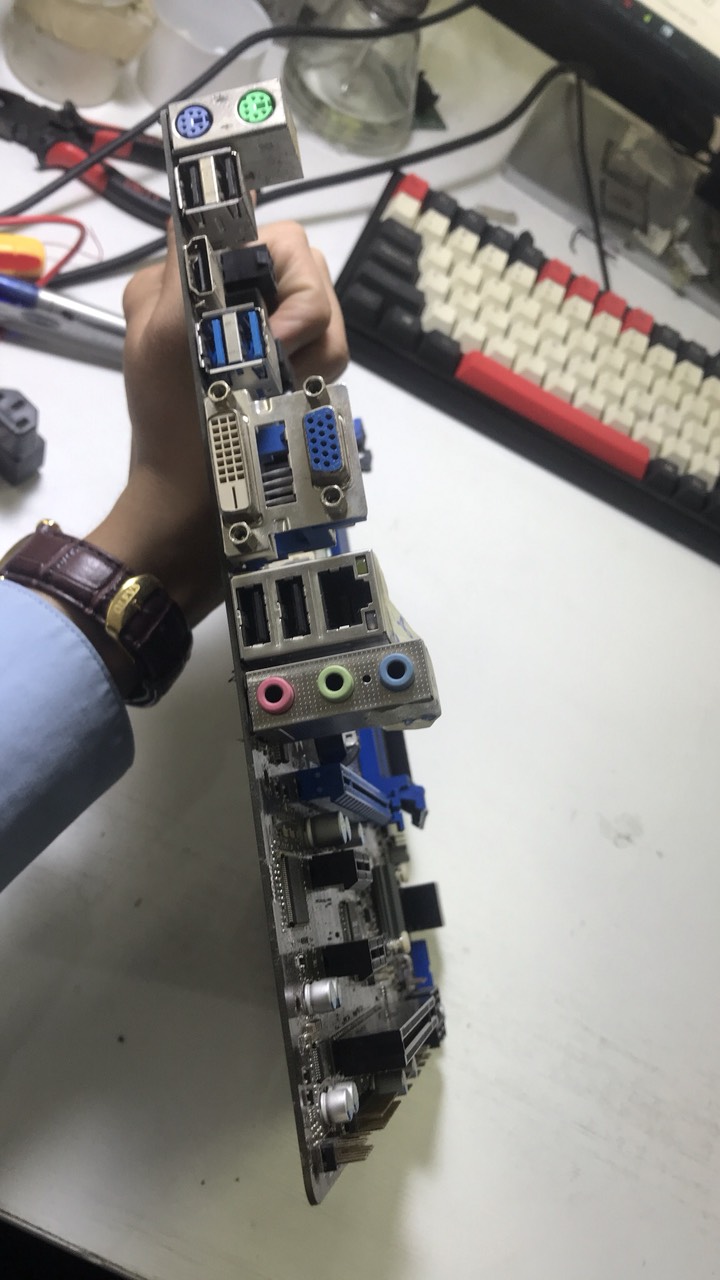 Main B85m-E45 4 khe ram likenew chạy i7 xeon socket 1150