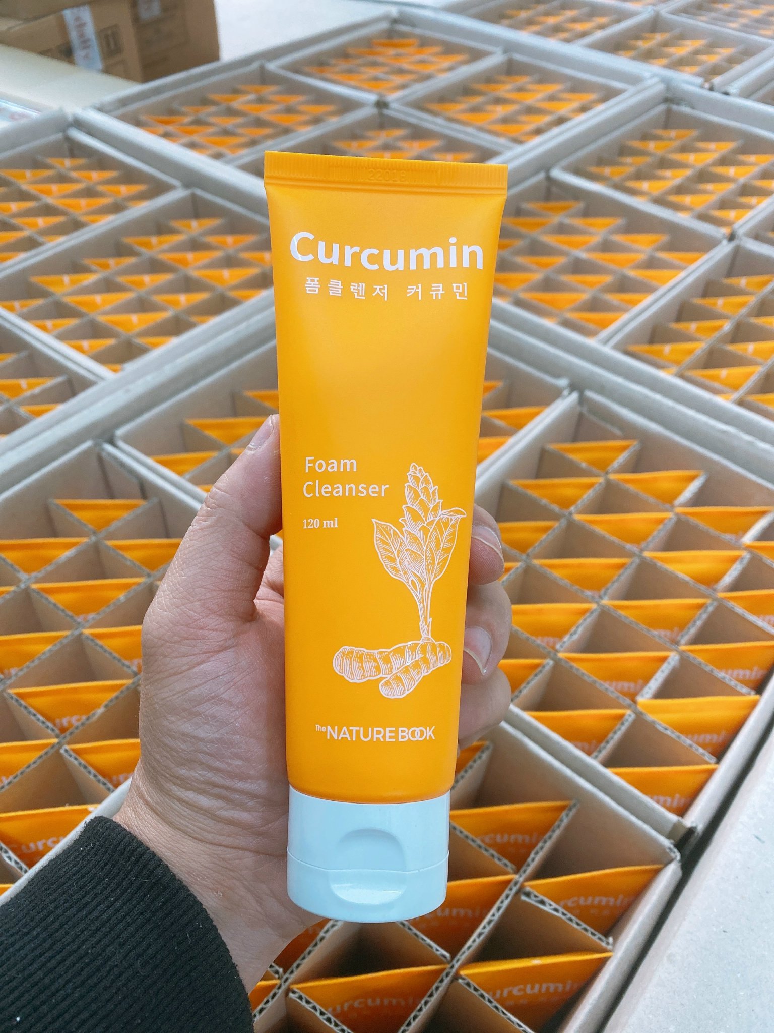 Sữa rửa mặt tinh bột nghệ Foam Cleanser Curcumin