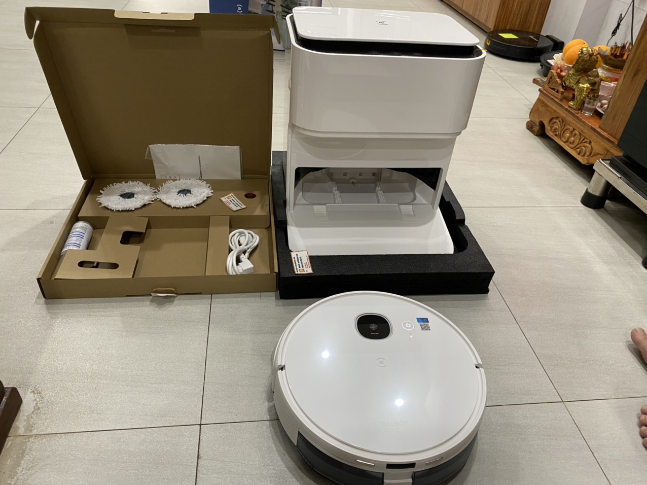 Ecovacs DEEBOT N9+ Robot Hút Bụi - Robot lau nhà - Hàng mới