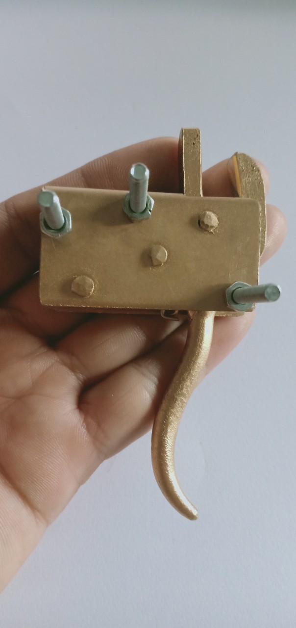 Dụng cụ giữ dây săn cá