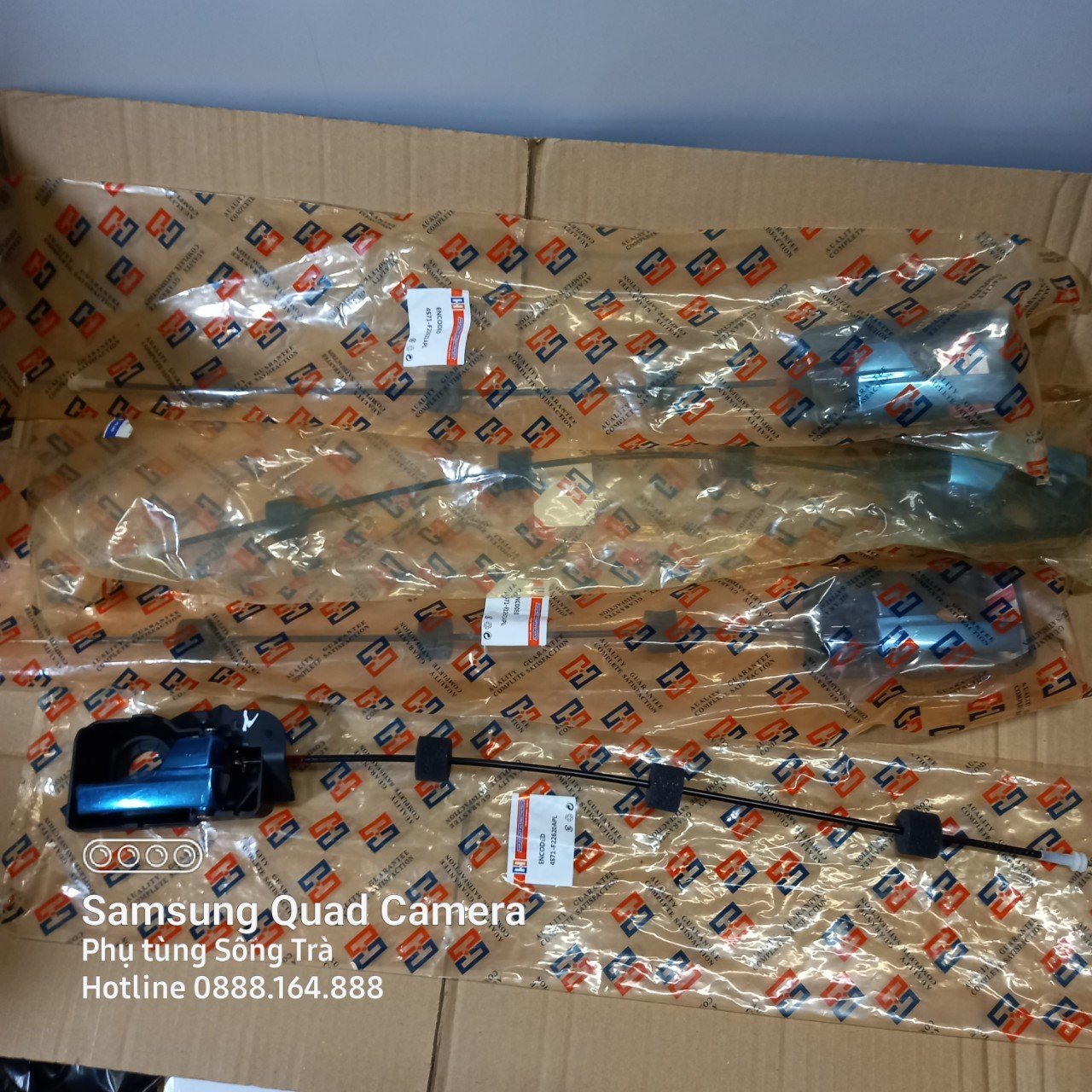 TAY MỞ CỬA TRONG FORD MONDEO 2003-2005 (GIÁ 1 CÁI)