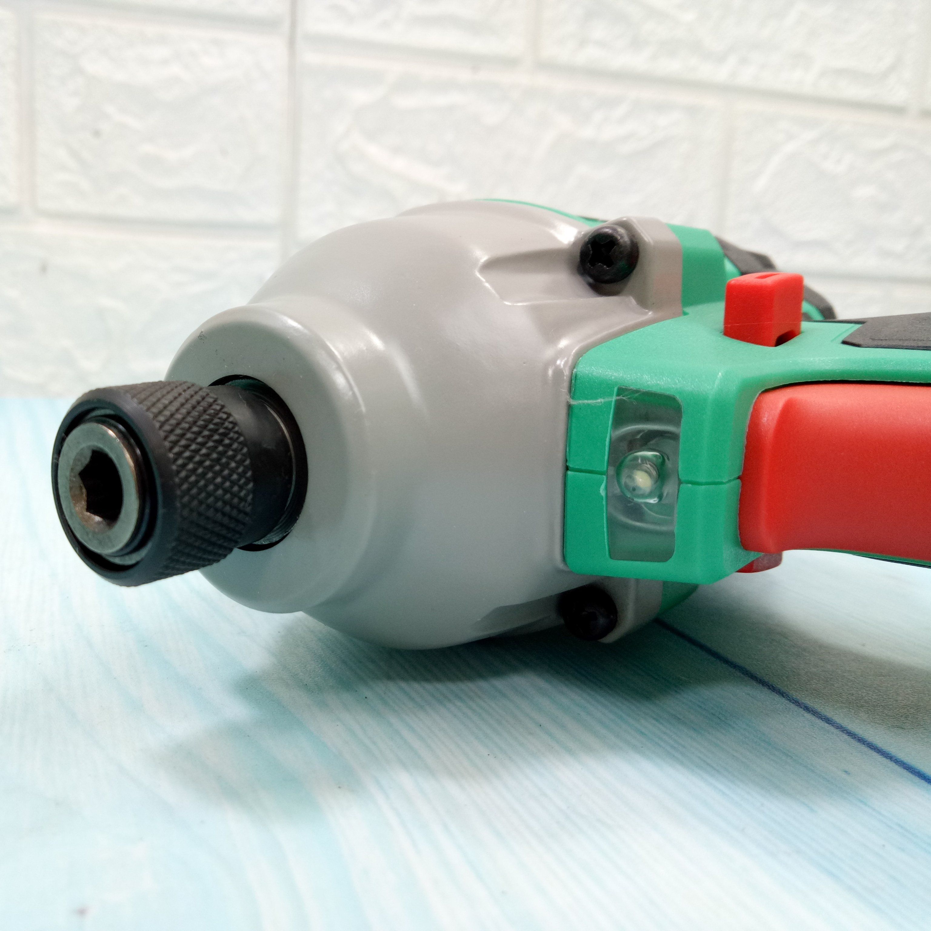 DCA ADPL03-14 Máy vặn vít, bắt vít dùng pin 20V