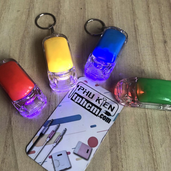 Móc khóa Xe hơi Có đèn Led Xanh - Đỏ