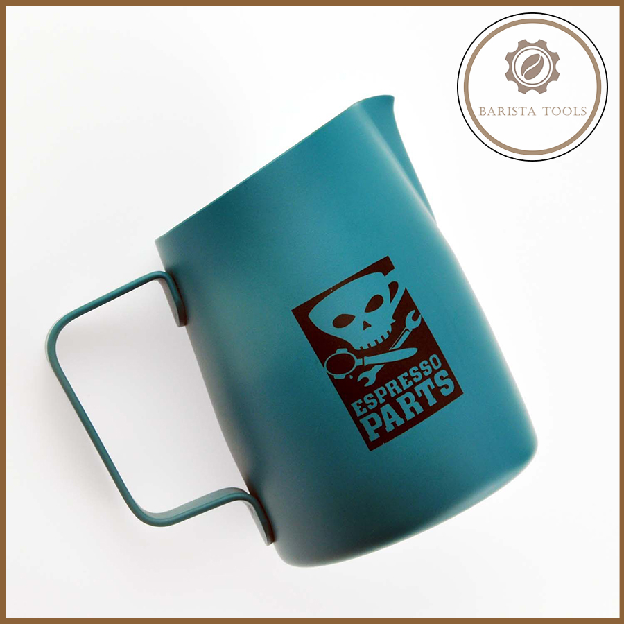 Ca đánh sữa inox 304 miệng chéo họa tiết đầu lâu | Dụng cụ barista