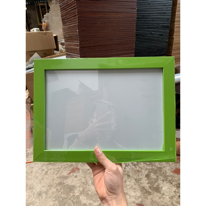 khung ảnh bằng khen a4(21x30)cm màu đẹp( bảo hành gãy vỡ).