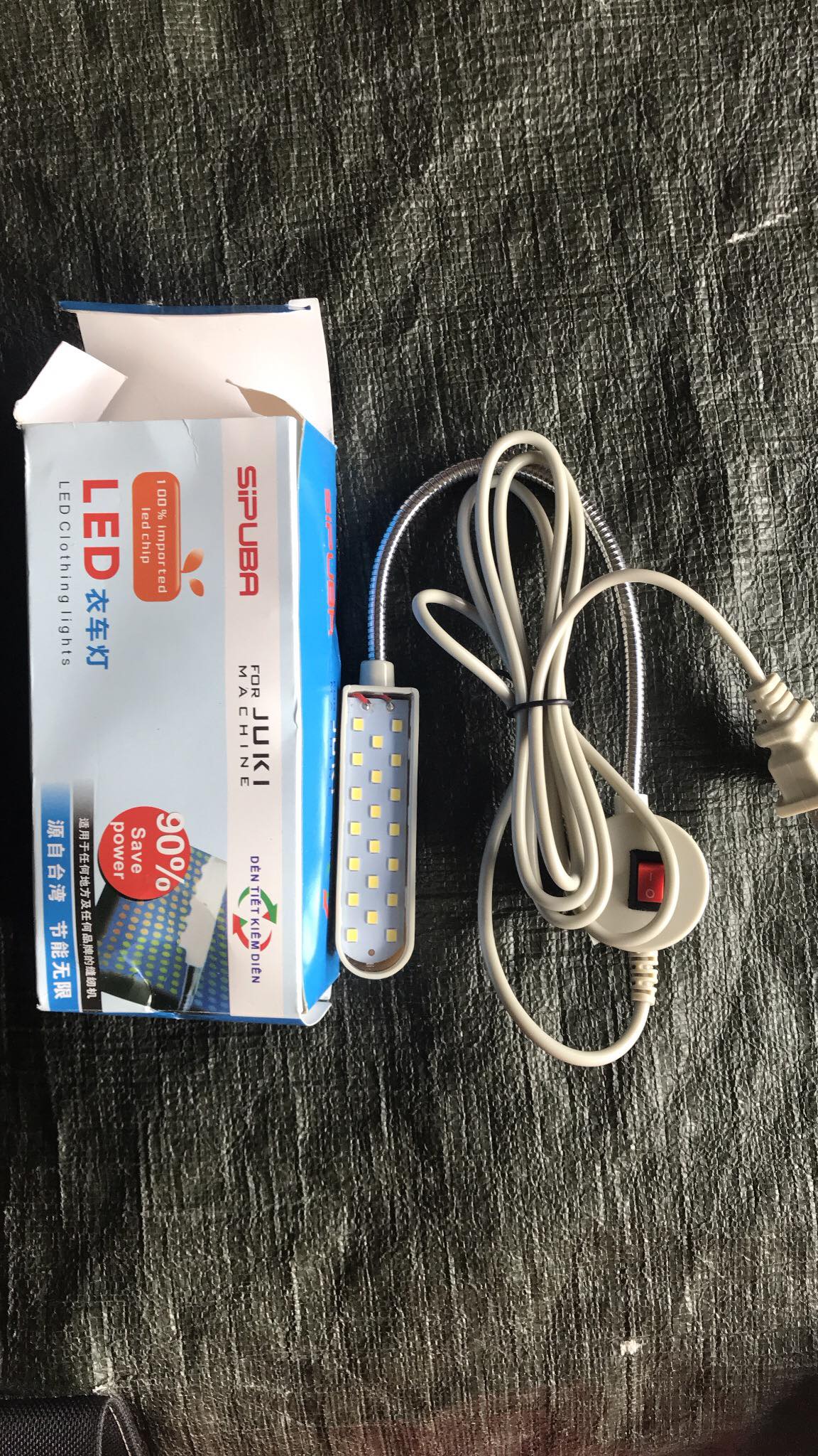 Đèn LED máy may 30 bóng có nam châm bóng chìm