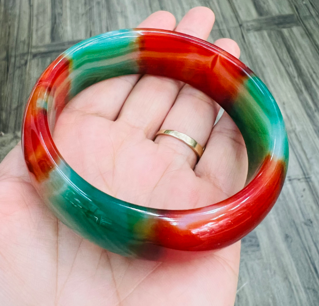 🍁 vòng tay đá mã não tứ qúy bản hẹ dày ni 56-ni 60,vòng tuyệt đẹp,có tư vấn side.