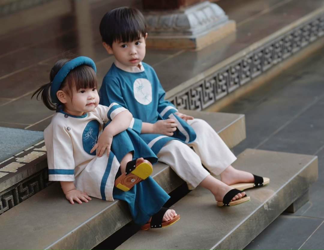 Set Cặp Đôi Áo Dài Anh Em Chất Liệu Linen Xanh