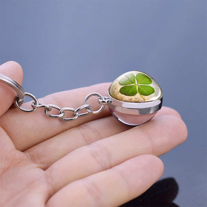 Móc khóa hình cỏ bốn lá may mắn dễ thương pha lê