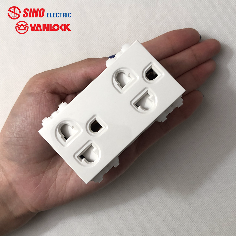 Ổ cắm đôi 3 chấu (S18CC)