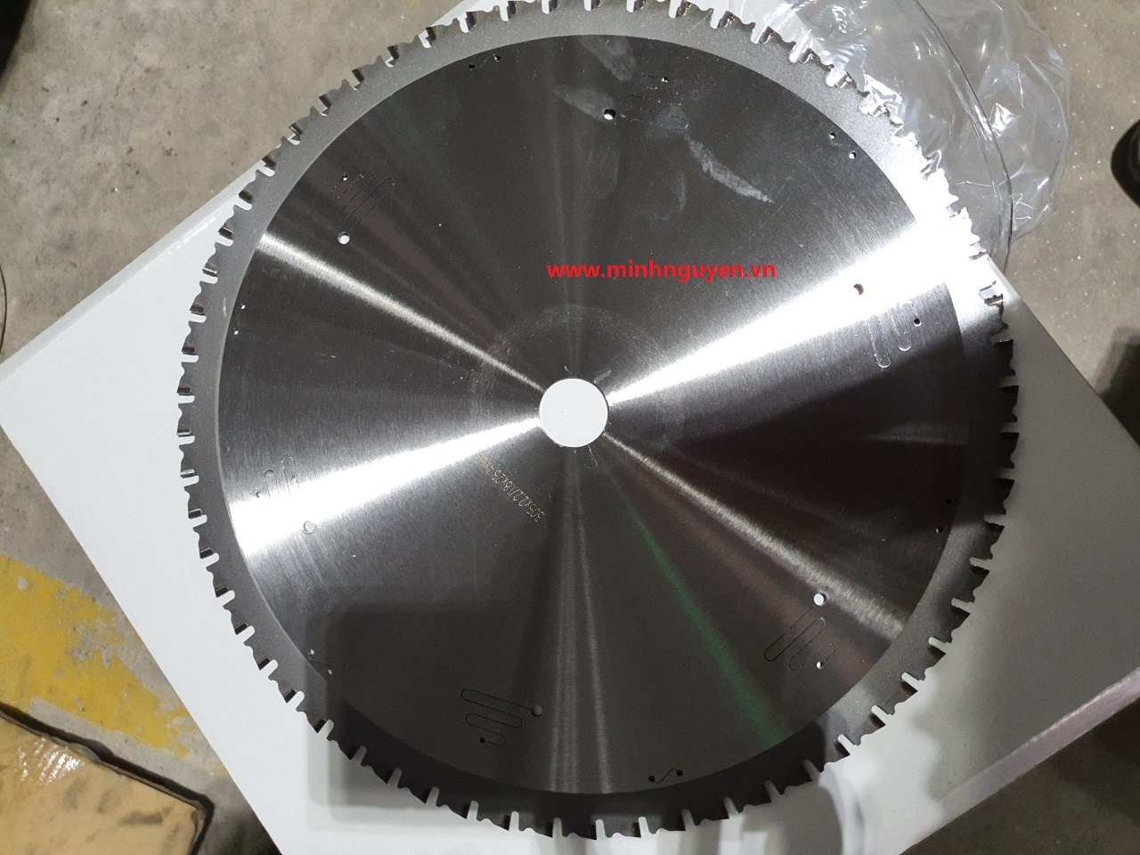 Lưỡi cắt / Đĩa cắt sắt tua chậm 355*2.2*25.4*72T