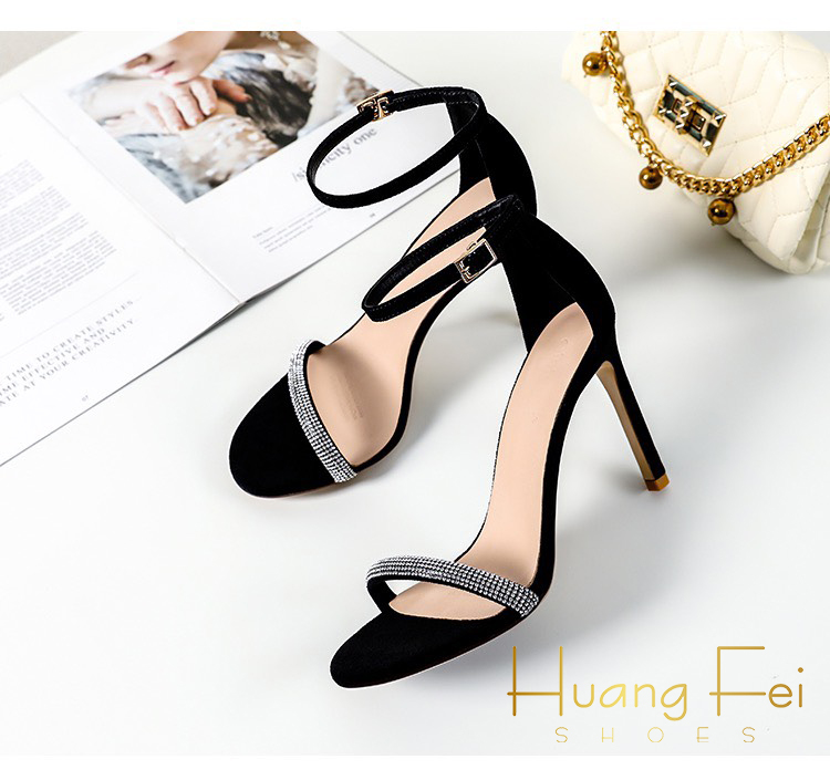 Giày sandal bít gót đính đá mã HF34 gót cao 7cm