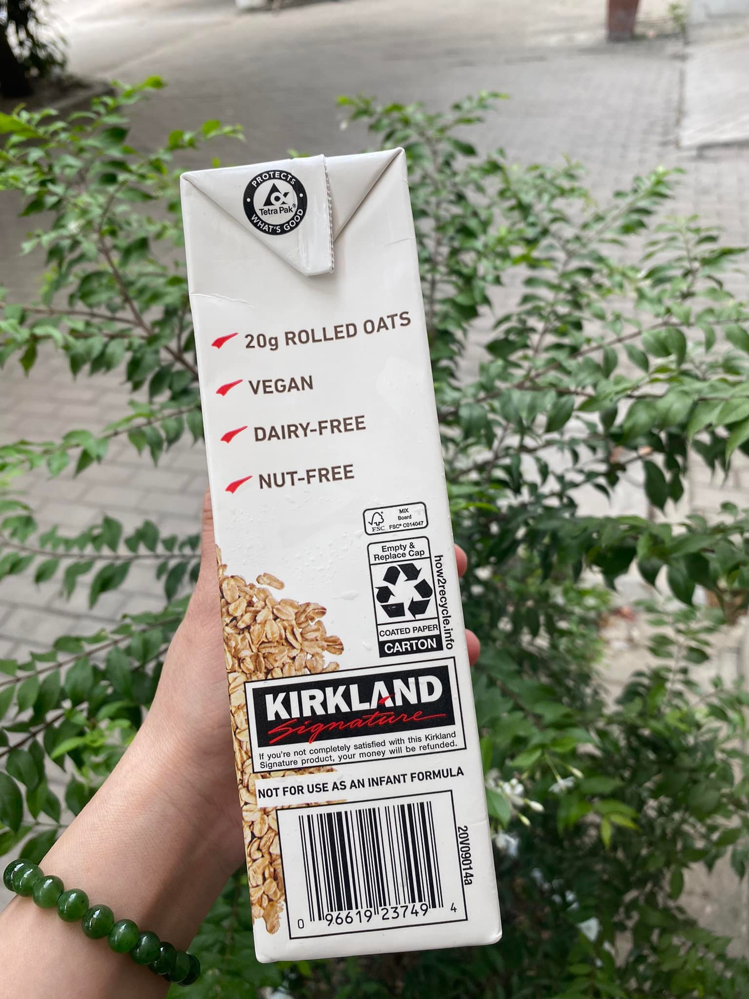 Date 7/06/26 Thùng 6 Hộp Sữa Yến mạch hữu cơ Kirkland Mỹ 946ml x 6 - Organic Oat Beverage 946ml x 6 box.