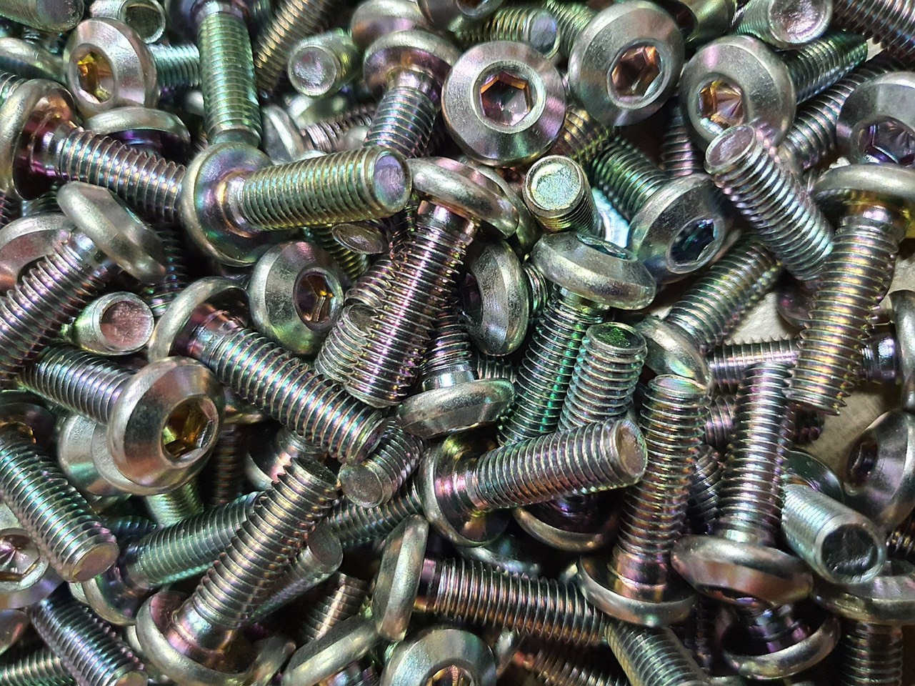 Ốc đĩa lục giác 8li20 cho các dòng xe