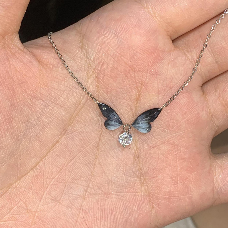 Gradient%20Color%20Temperament%20Butterfly%20Pendant%20Necklace%20For%20Women%20Girls%20Simple%20Elegant%20Collarbone%20Chain%20Jewelry%20Accessories%20Gifts%20Qoddess%20-%20Image%204