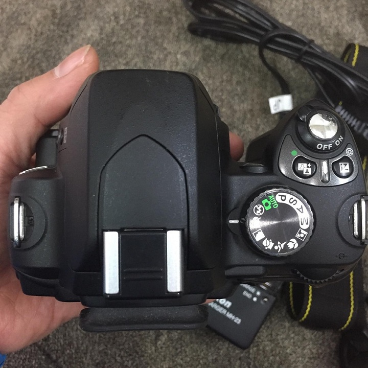 Máy ảnh Nikon D60 kèm lens kít 18-55 VR