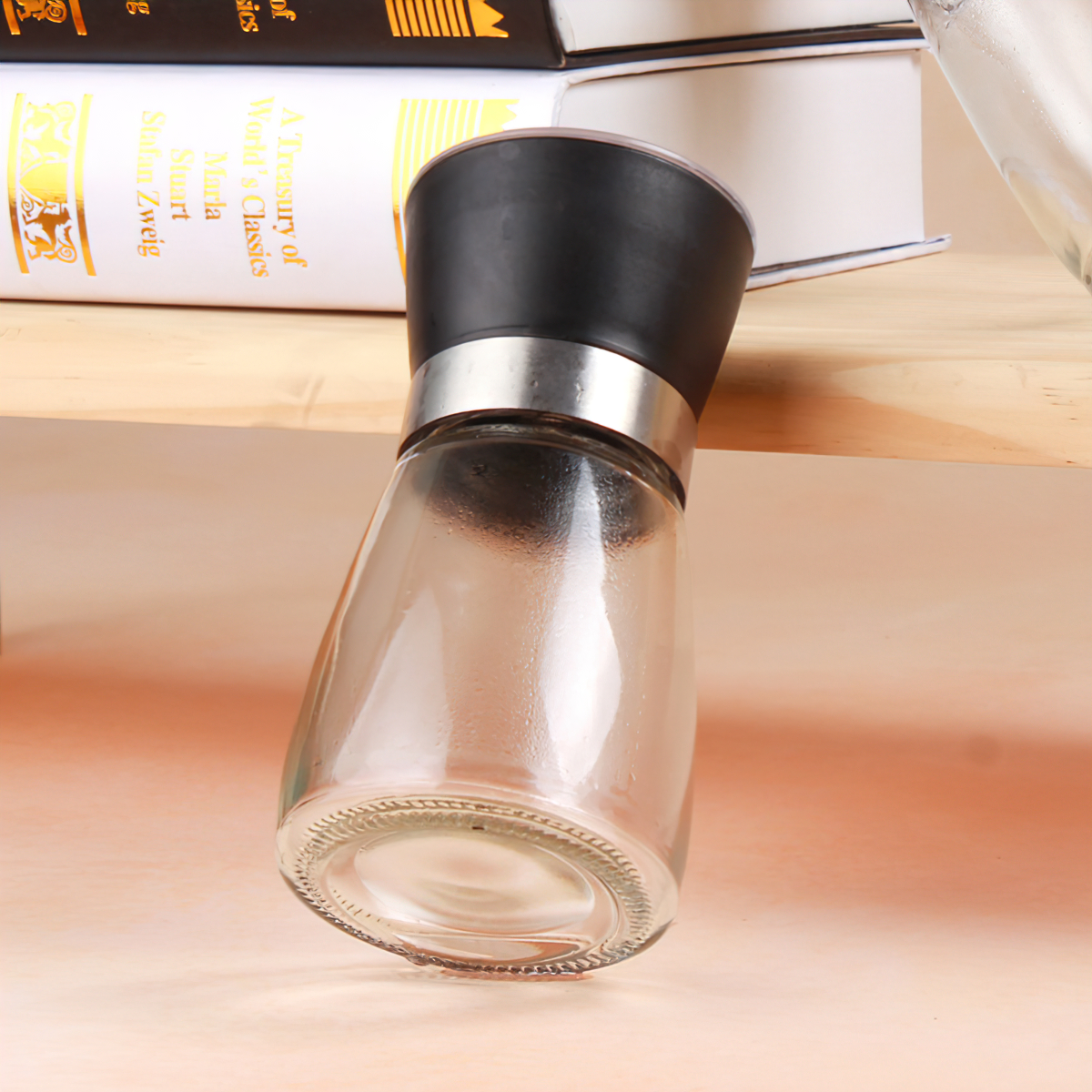 Multi-function dry pepper grinder