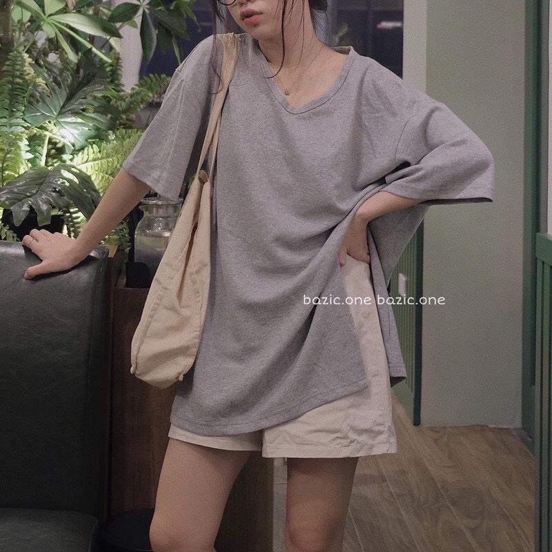 Áo phông xẻ tà