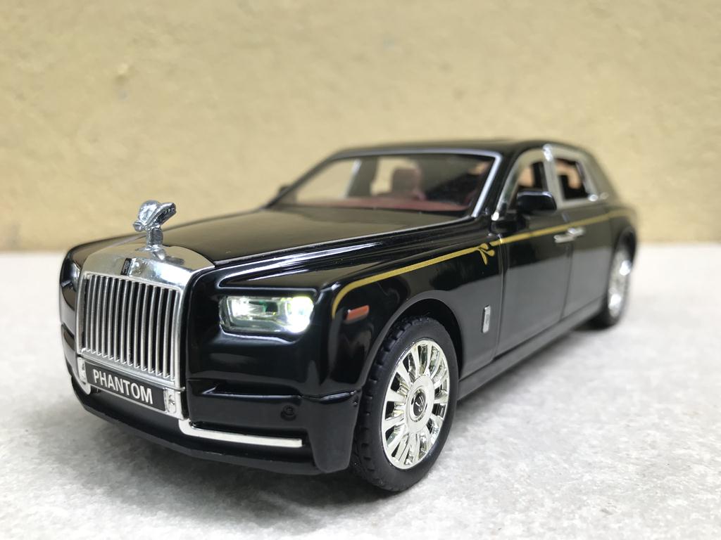 Mô hình xe Ô tô Rolls-Royce Phantom 2020 1:32