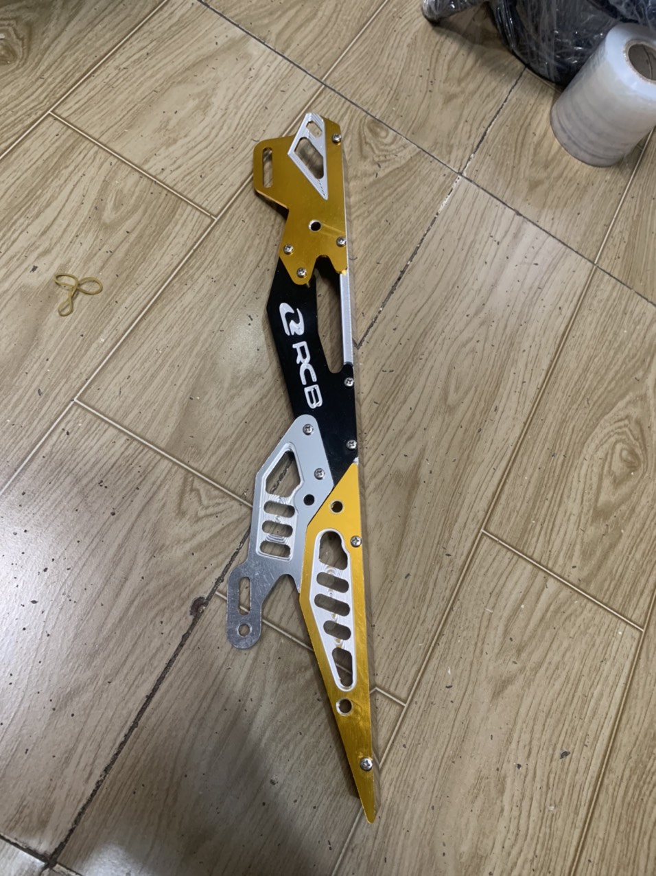 Che sên xe exciter 150 màu vàng nhôm CNC