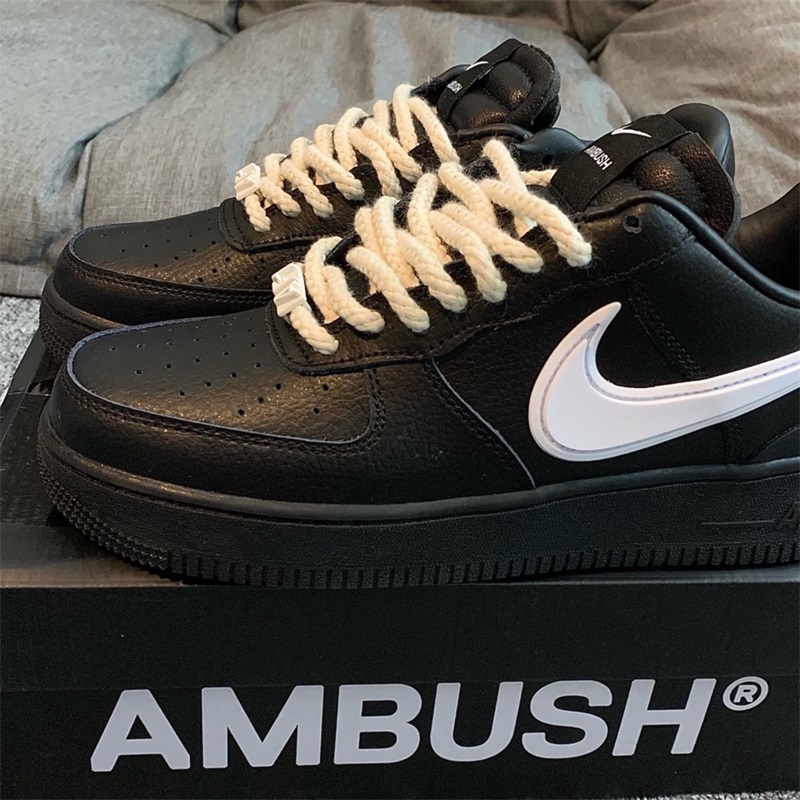 Black air best sale force 1 laces