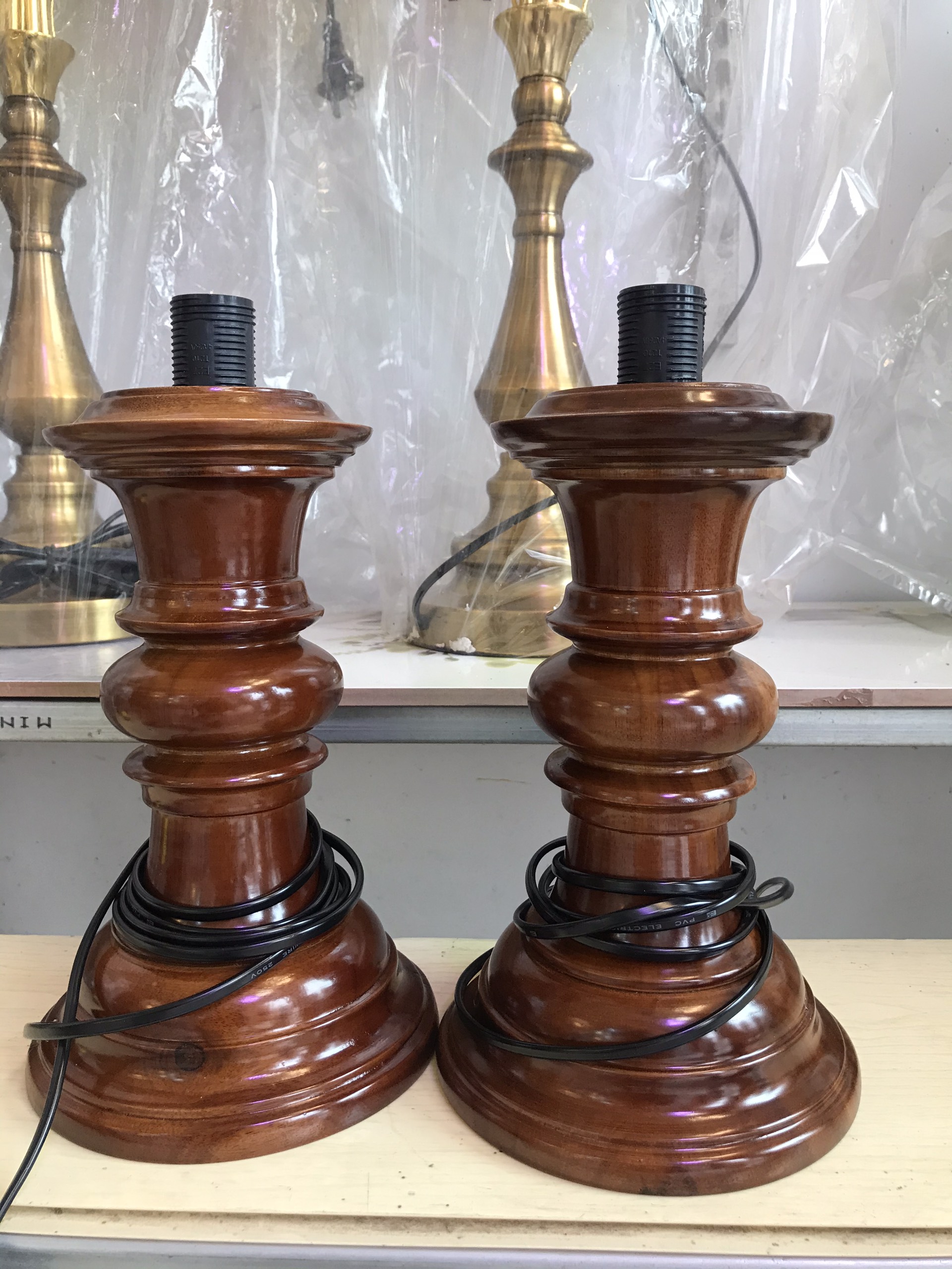 Đèn thờ gỗ sứ