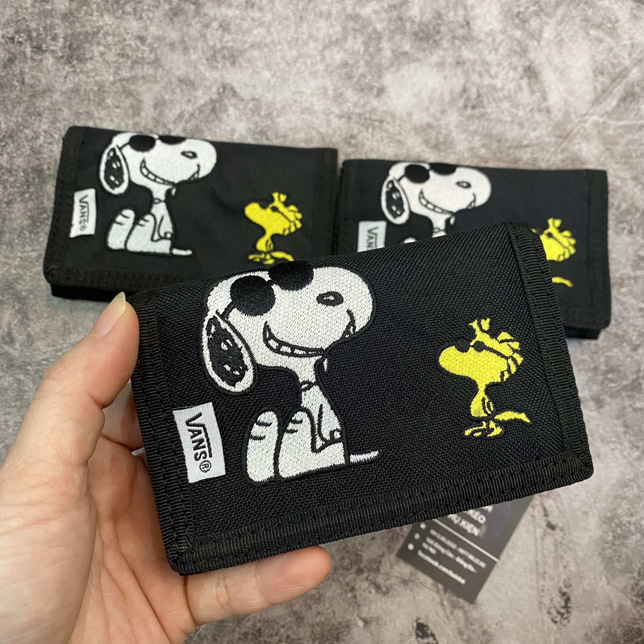 Ví x Peanuts Slipped Black Wallet
