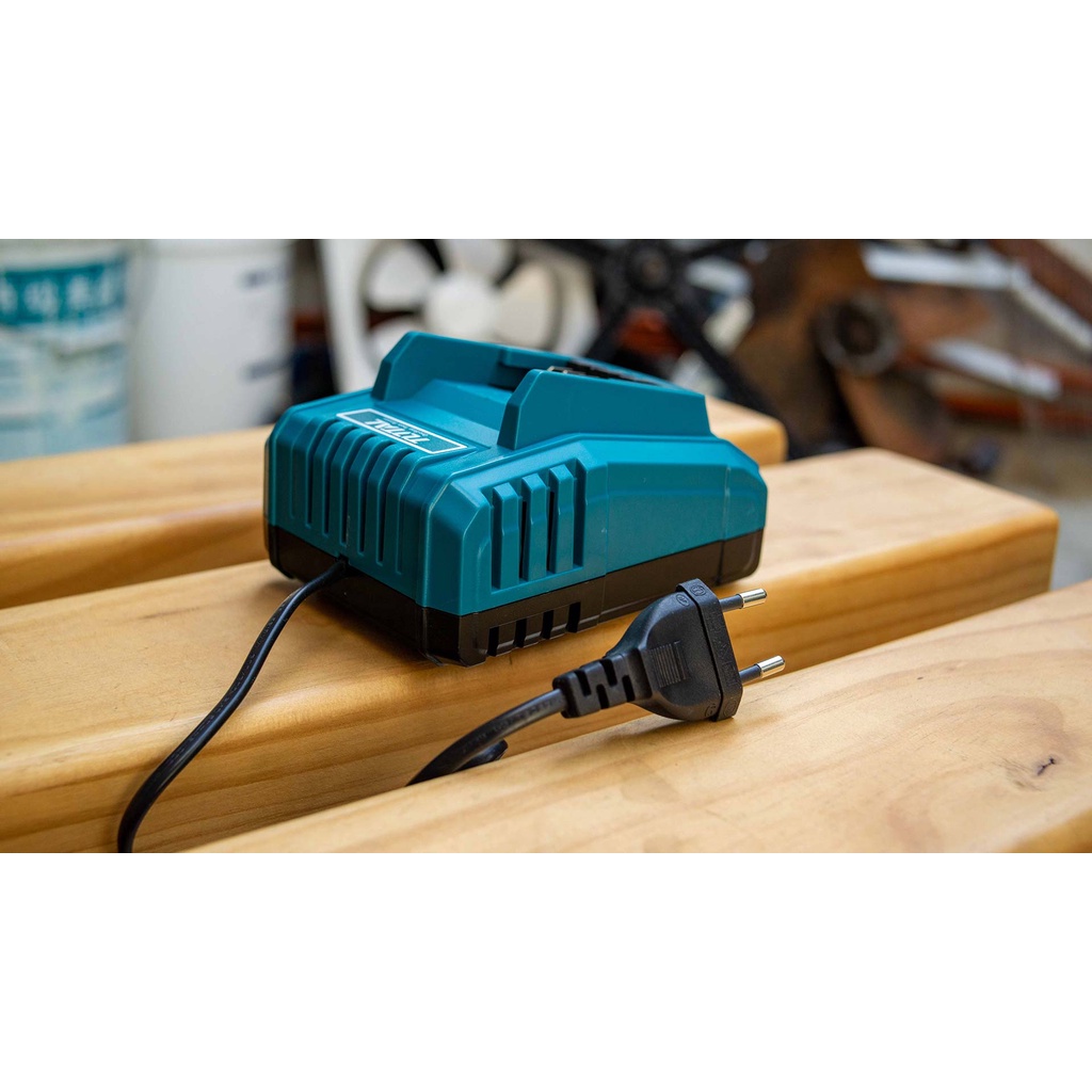 Sạc Pin 20V Total Lithium TFCLI2001