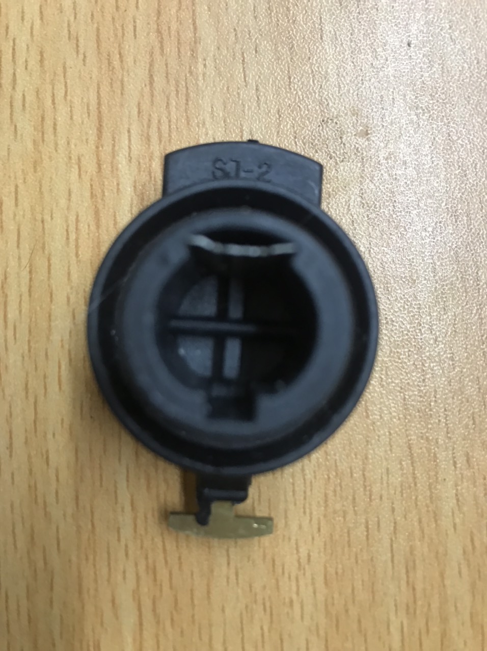 Con quay chia điện xe Matiz