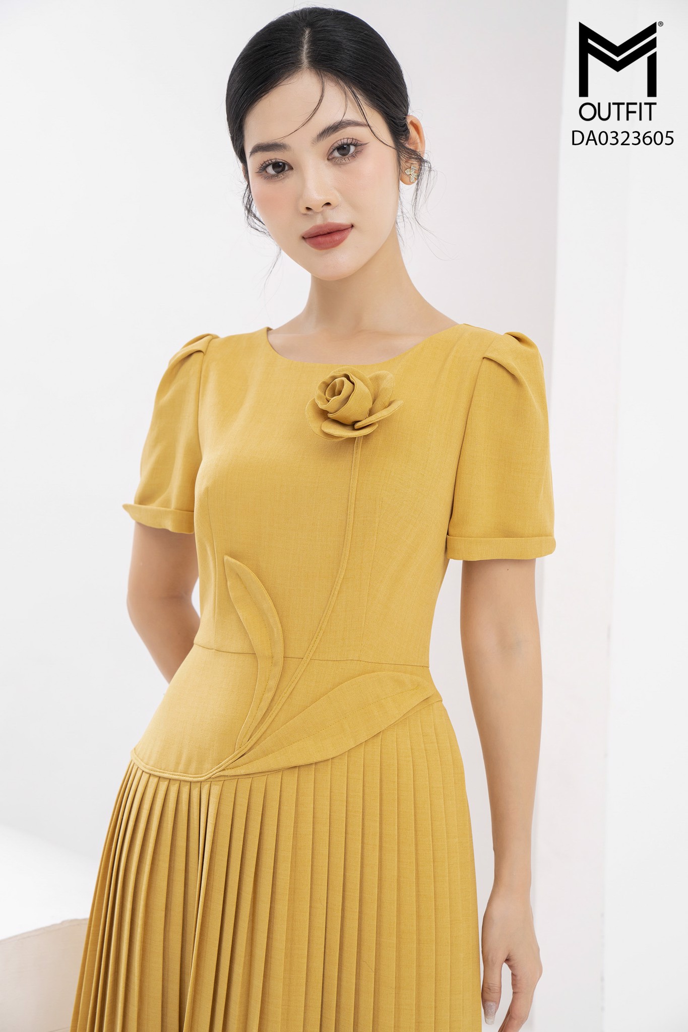 Đầm dáng xòe, tùng dập ly