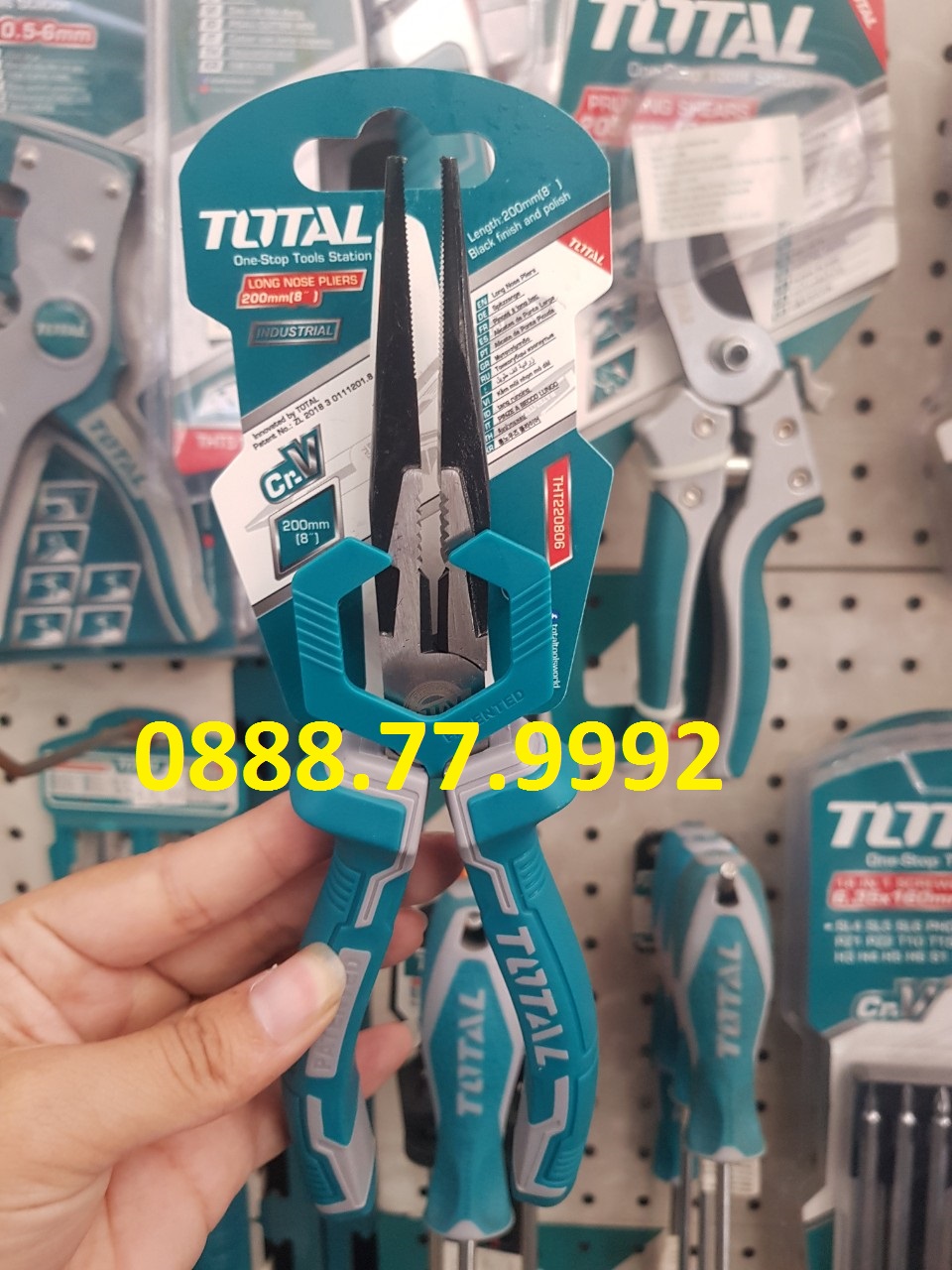 Kềm cắt mỏ dài 200mm total tht220806
