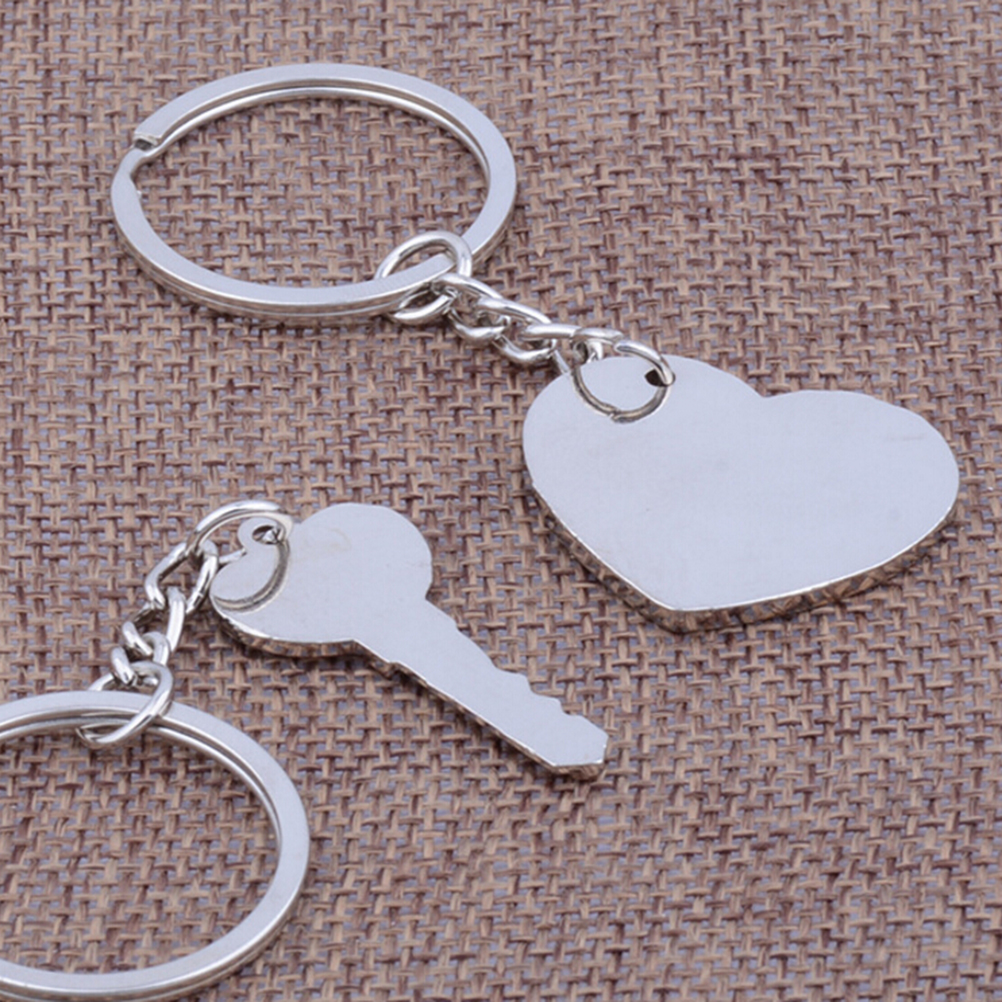 2pcs Fashion Love Heart Key Ring Keyfob Couples Romantic Keychain Lover Gift. 